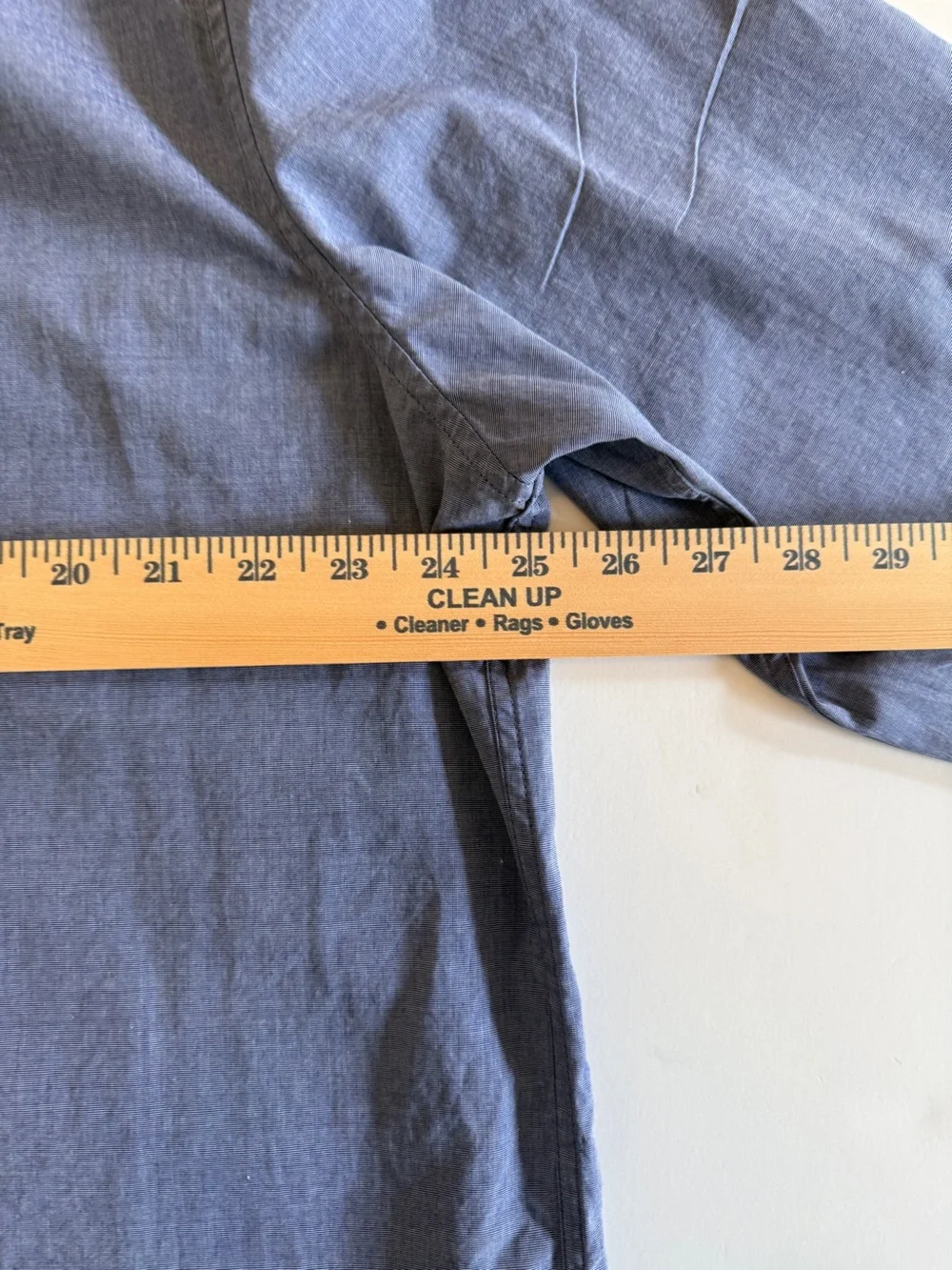Banana Republic Men’s Slim Fit Shirt – Size XL – Blue Micro-Stripe